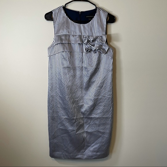 SOLDBanana Republic White & Navy Striped Bow Dress - Picture 2 of 10